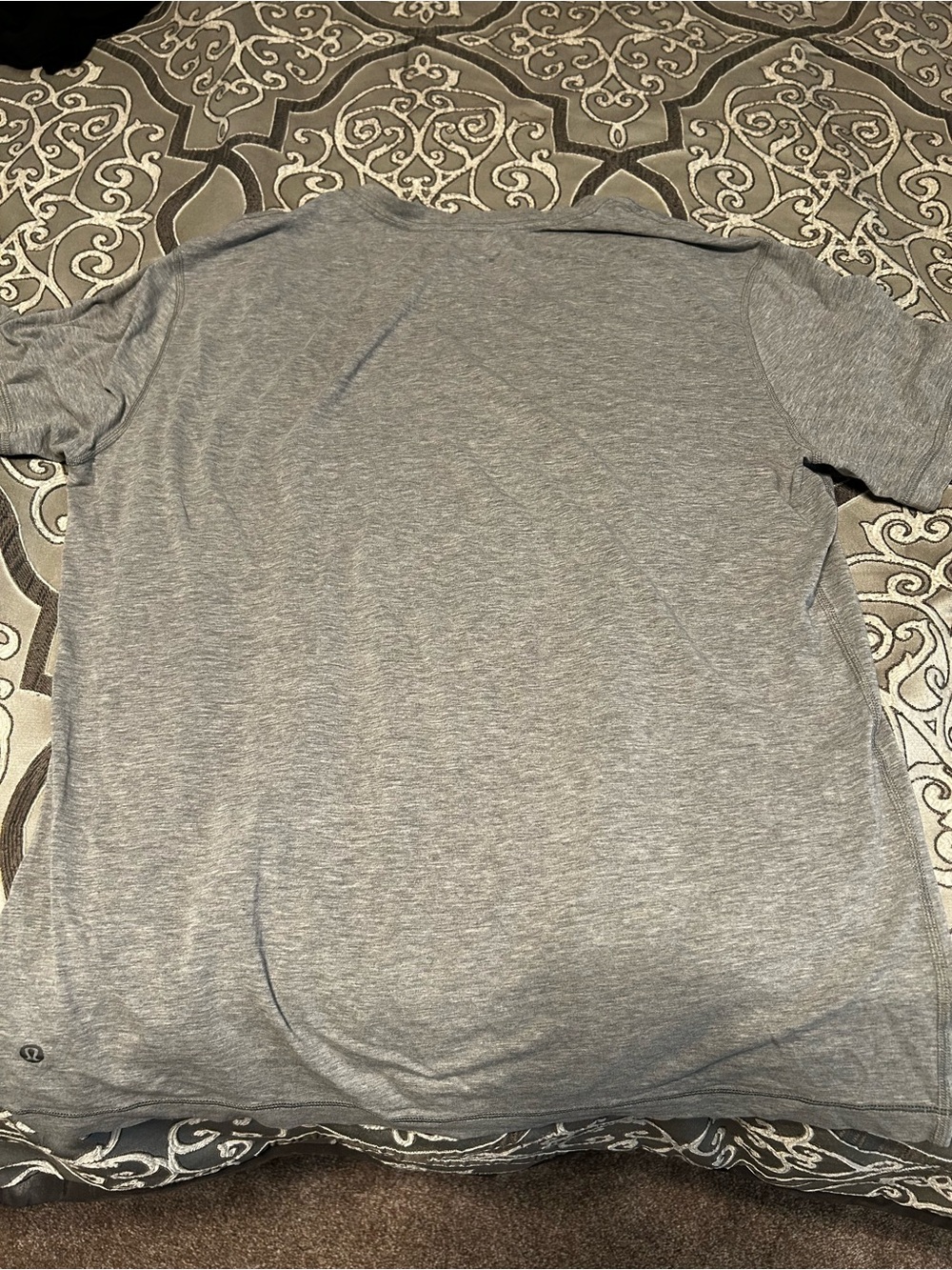 lululemon athletica Men's Short-Sleeve Crew in Heather Gray with Yellow Trim - Picture 2 of 3